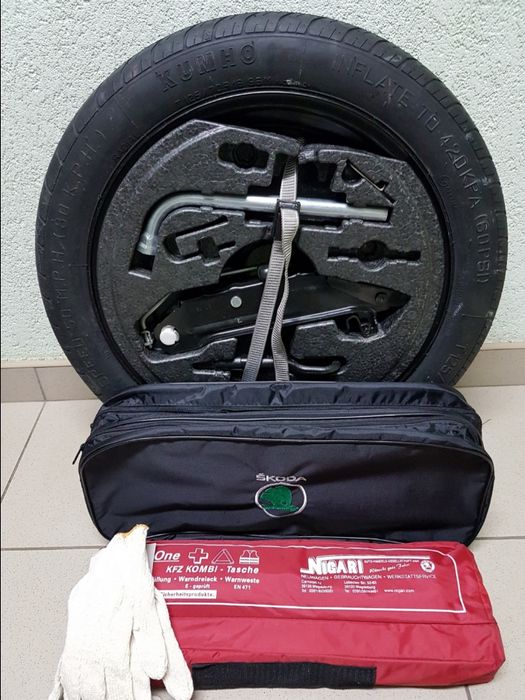 Scoda Fabia Octavia SuberB Yetti Roomster Rapid Домкрат Крюк Ключ