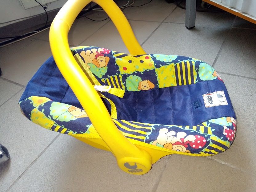 Nosidełko, fotelik dla lalki Chic 2000