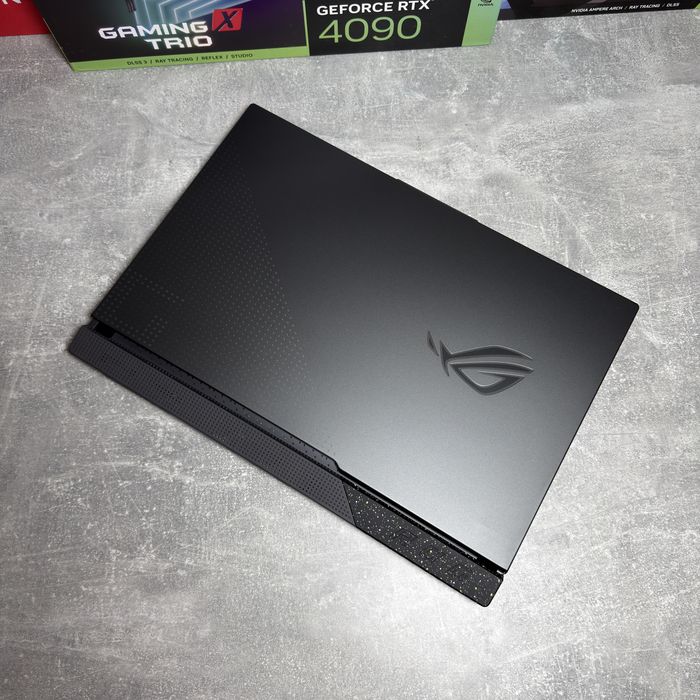Asus Rog Strix G17 | QHD 240Hz | RTX 4060 | R9 7940HX | 16GB | SSD 1TB