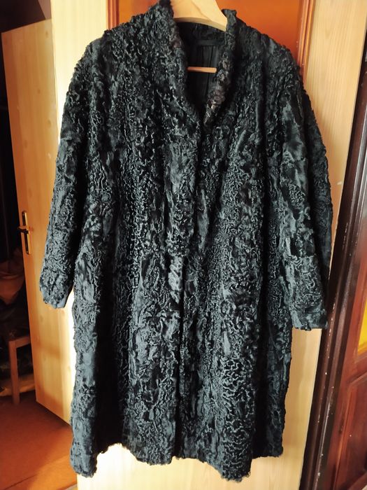 Futro czarne karakuly