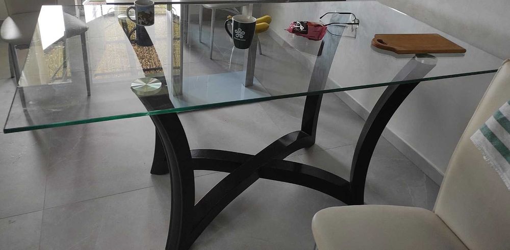 Кухонний стіл, шкло.