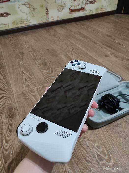 Asus rog ally 512гб в чудовому стані з комплектом