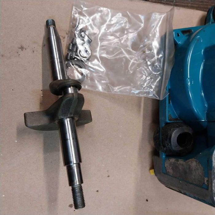 Makita dcs 33/400/401 na części