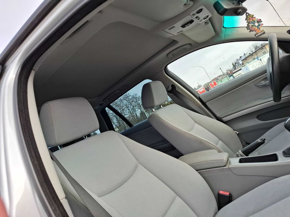 BMW E90 318 2.0 Benzyna Manual 6-Biegów Wypas Stan Bdb Ważne Opłaty