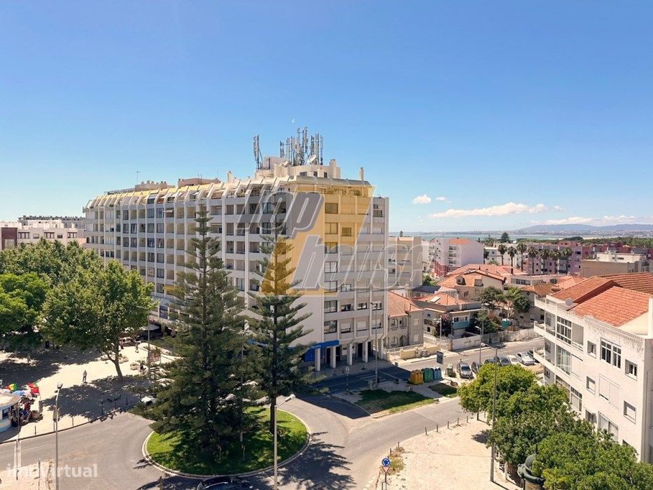 Apartamento T2 totalmente remodelado Costa de Caparica