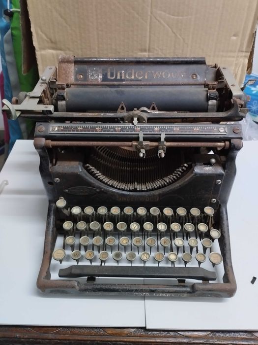 Máquina de Escrever Underwood Standard Typewriter N5