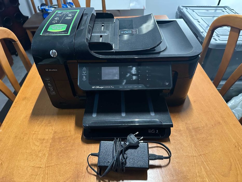 Impressora e-multifuncional HP Officejet 6500A Plus