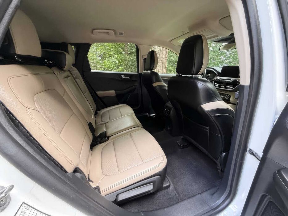 Ford Escape Titanium      2022