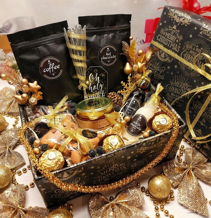 Розкішний подарунок дівчині на Новий рік. Подарунок коханій, дружині.