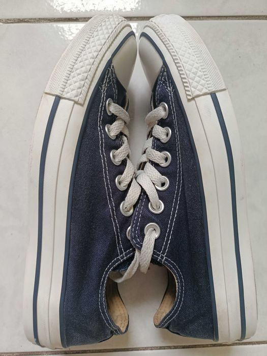 Granatowe trampki Converse
