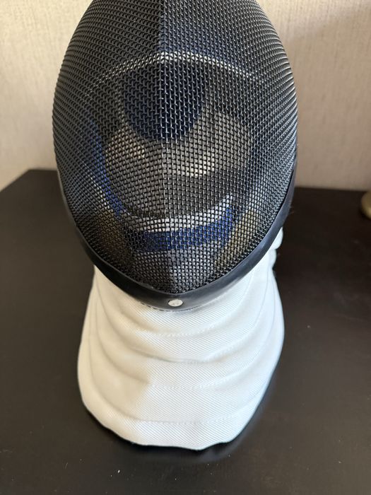 Маска для фехтування