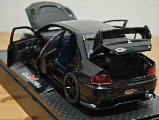 Miniatura Mitsubishi Lancer Evolution — Metal, com Som e Luz