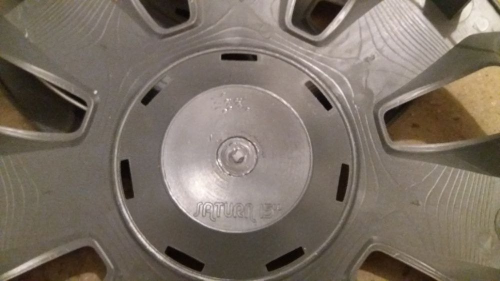 Srebrne nowe Kołpaki samochodowe 15 cali