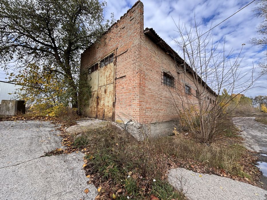 Продаж перша лінія  300квт площа 1020м2 земля 1.81га залізн.гілка