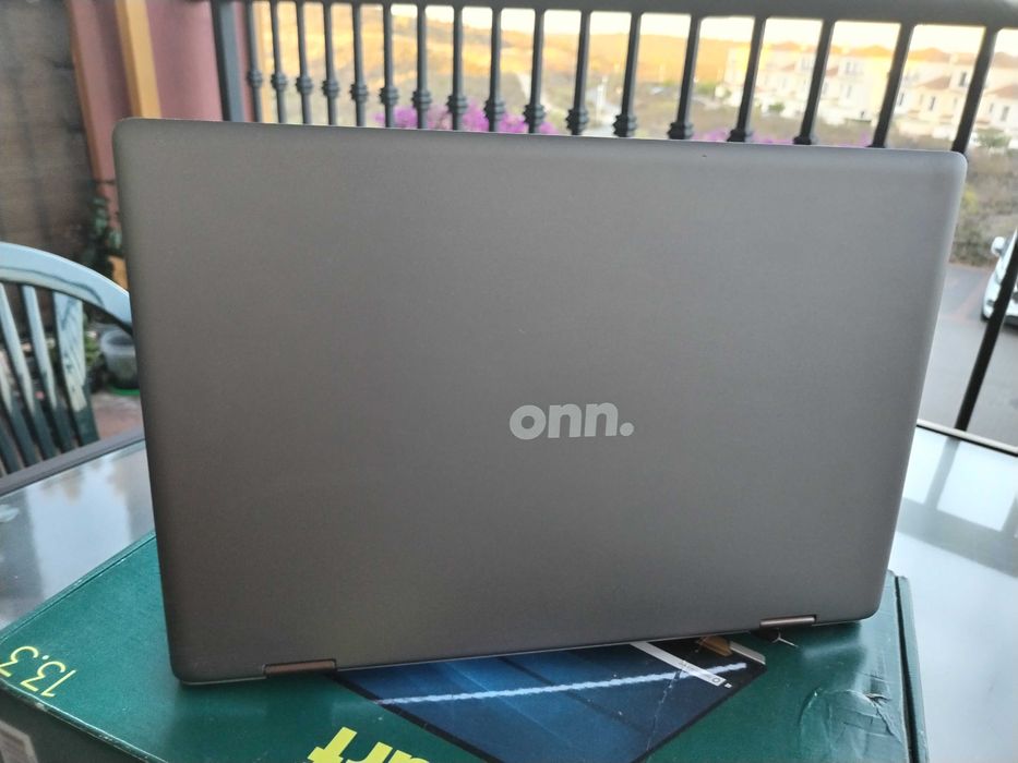 Laptop onn 2in convertible