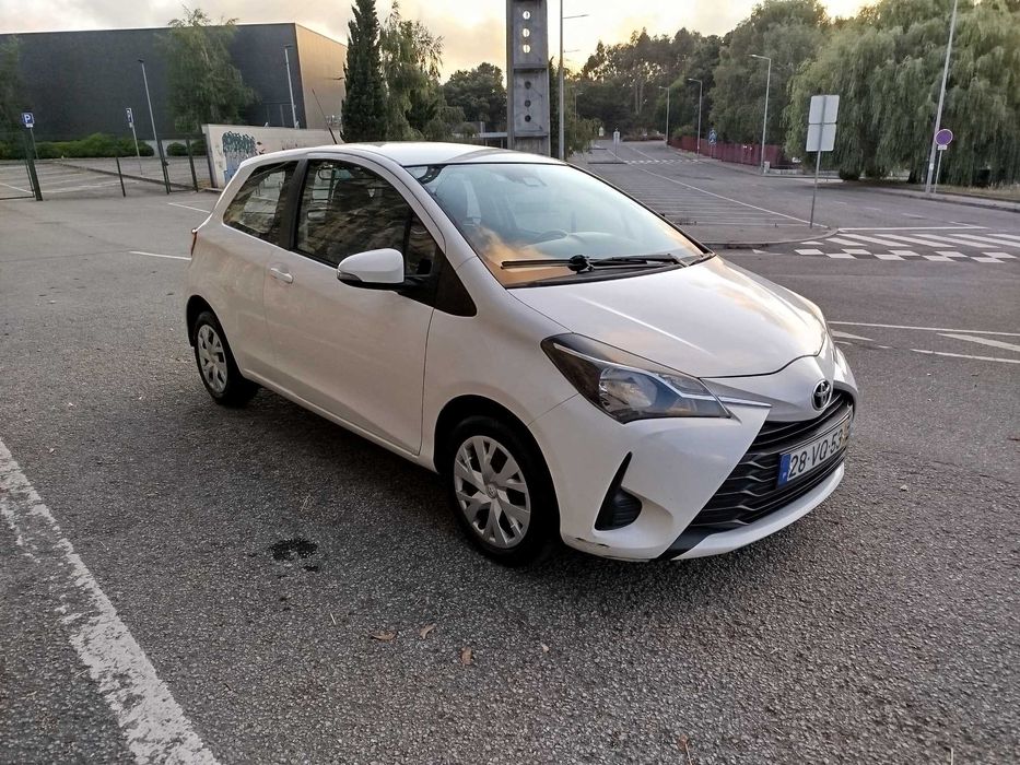Toyota Yaris 1.4 D4D 90 CV Deduz IVA 11/2018