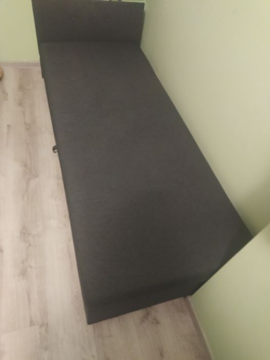 Łóżko jednoosobowe