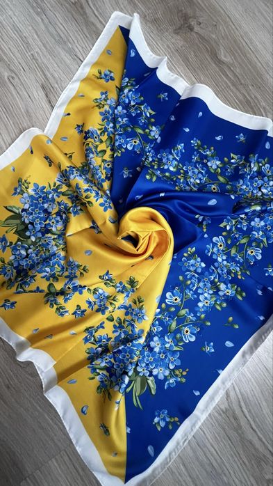 Патріотична жіноча шовкова хустка