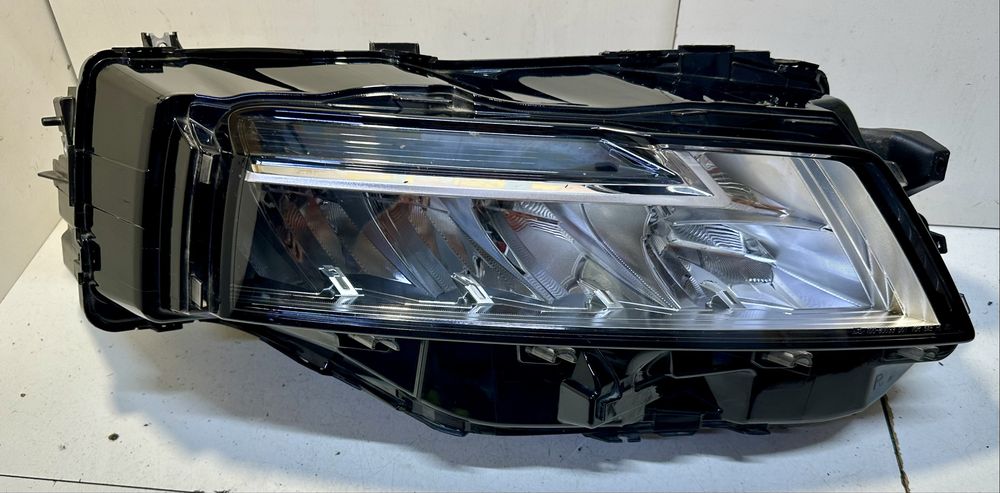 Фара правая Nissan Rogue usa T33, 2021, 2022, 2023