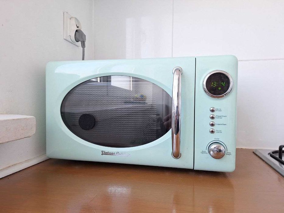 Kuchenka mikrofalowa Vintage Cousine