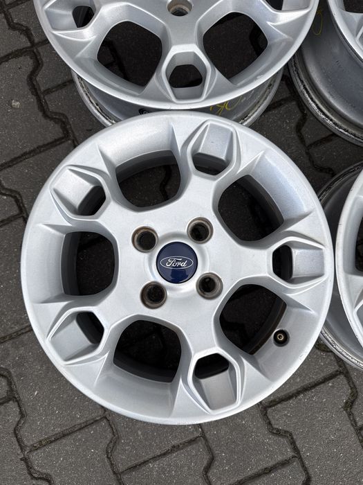 Felgi aluminiowe 15 cali 4x100 6J et 47,7 Ford Focus, Fiesta