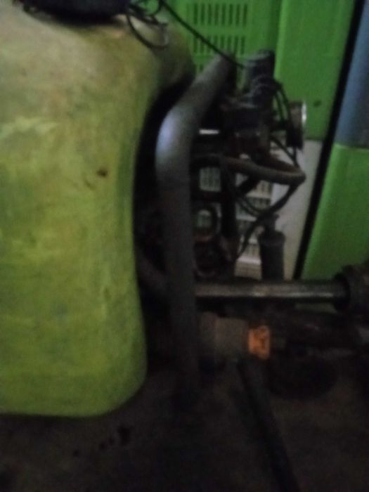 Pulverizador renovável Rocha turbina dupla 800litros comando elétrico.