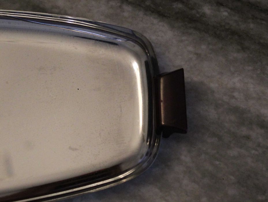 Bandeja cromada MCM Glo Hill Kraft, alças em baquelite vermelha 1960