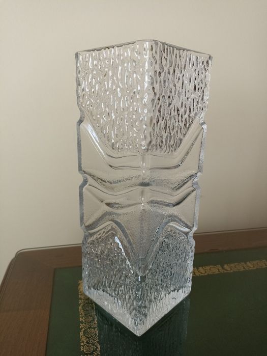 Decorative Jugs64862021332482122