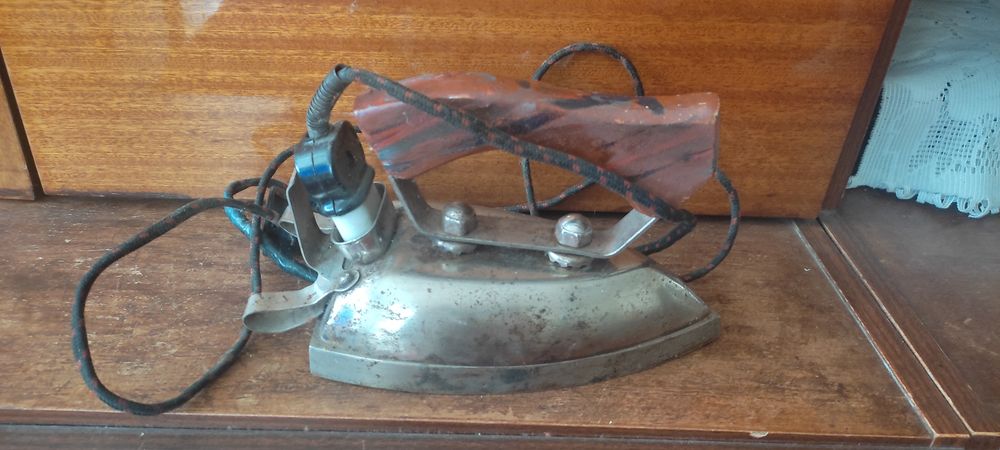 Утюг в рабочем состоянии