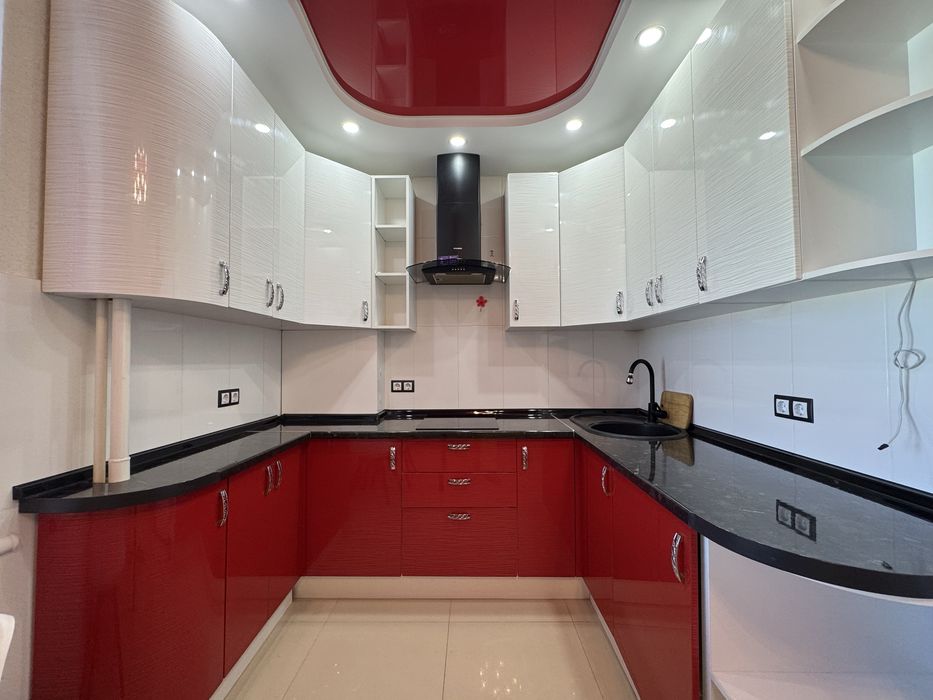 Квартира з ремонтом на центральній  Митниці