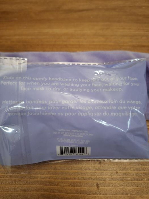 Florence by mills opaska na głowę przy makijażu