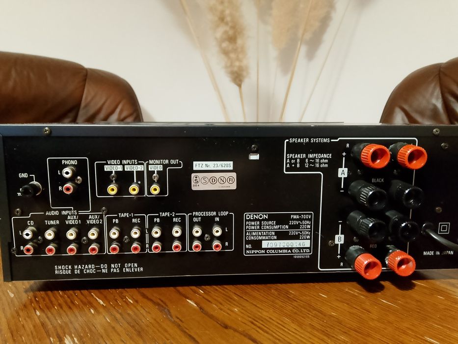 Potężny i mocny wzmacniacz Denon PMA 700 V