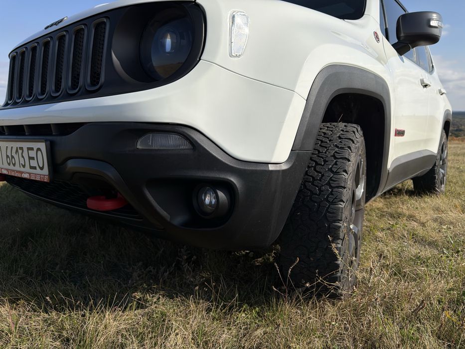 Jeep Renegade 2018 VIN ZACCJBCB3JPH26630 фото оголошення 10 з 22