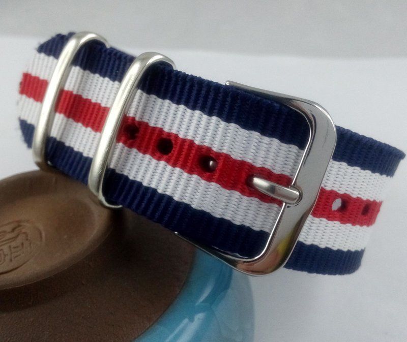 Pasek NATO 20mm ze złotą klamrą