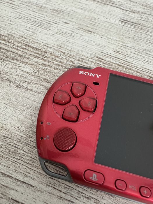 PSP Slim Lite 3004 Red edition