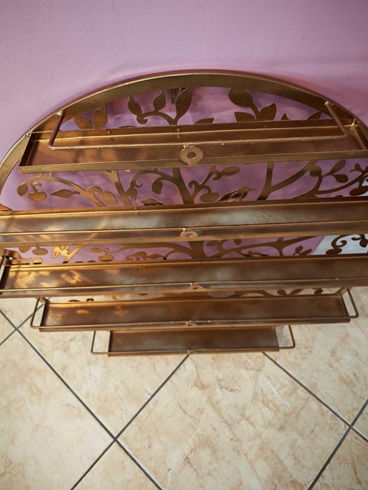 Sprzedam półki na lakiery TYLKO W ZESTAWIE