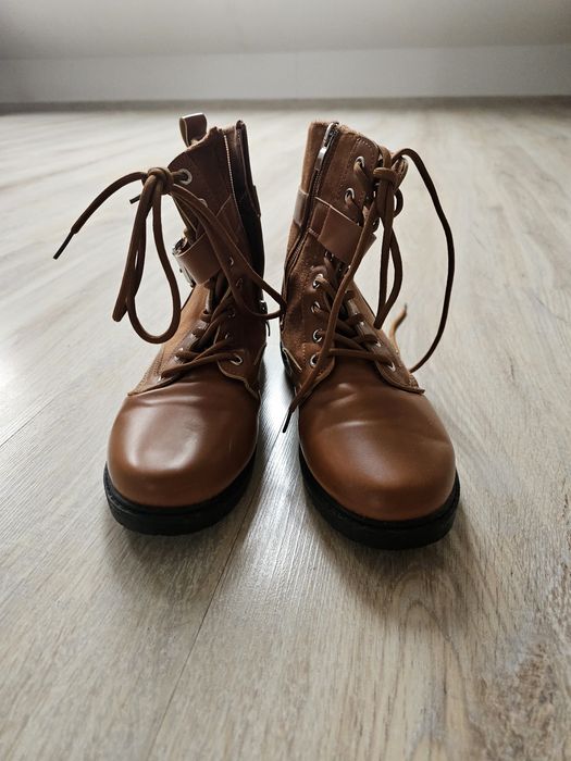 Buty botki damskie brązowe wiązane r. 38