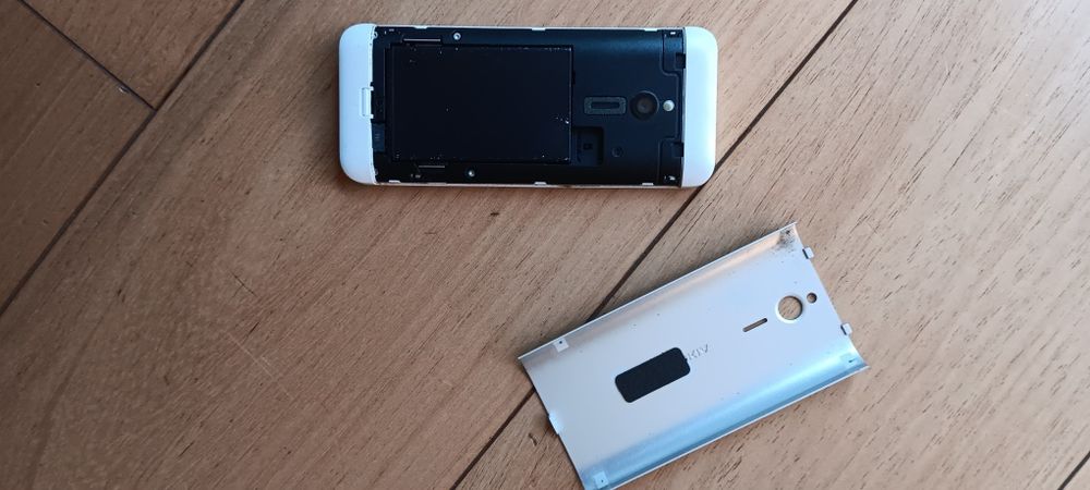 Biała  NOKIA 515  |  Idealny telefon  dla kolekcjonerów