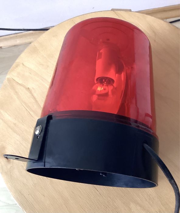 Lampa dyskotekowa migająca światłem czerwona