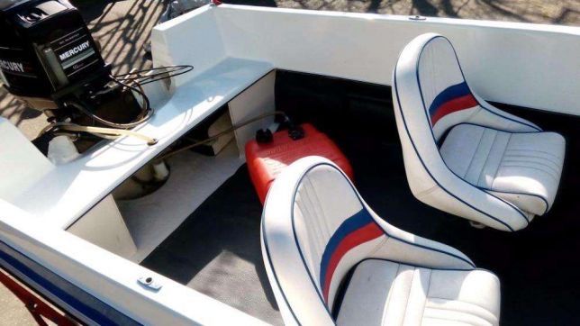 Barco Art Fibra 4.05 + Mercury 40 cv + atrelado + palamenta