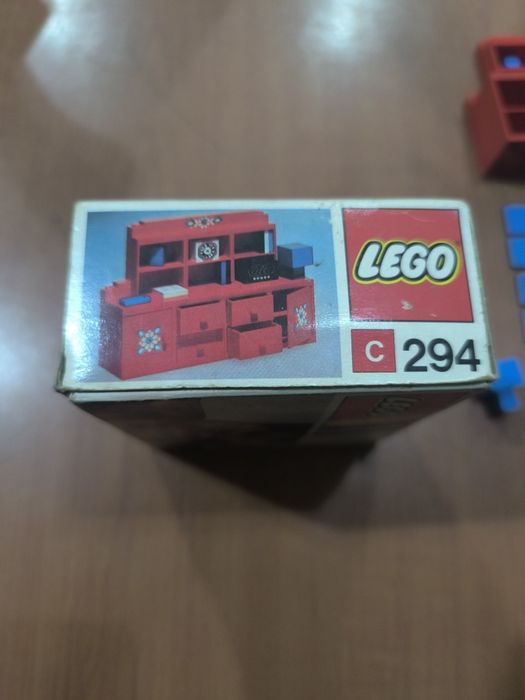 Lego C 294 Vintage 1974

Faltam algumas ( duas ou três ) peças do set