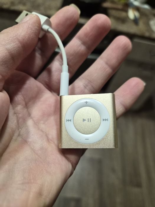 Apple iPod Shuffle 4 (Gold)