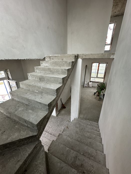 Продаж елітного будинку Сихів, Зубра