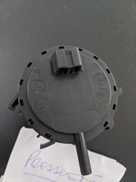 Pressostato Whirlpool AWOD 052/1