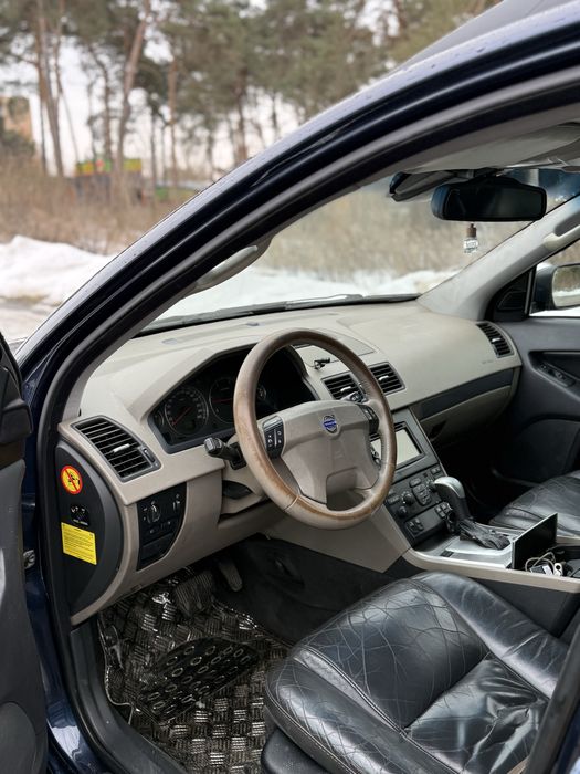 Volvo XC 90 в доброму стані
