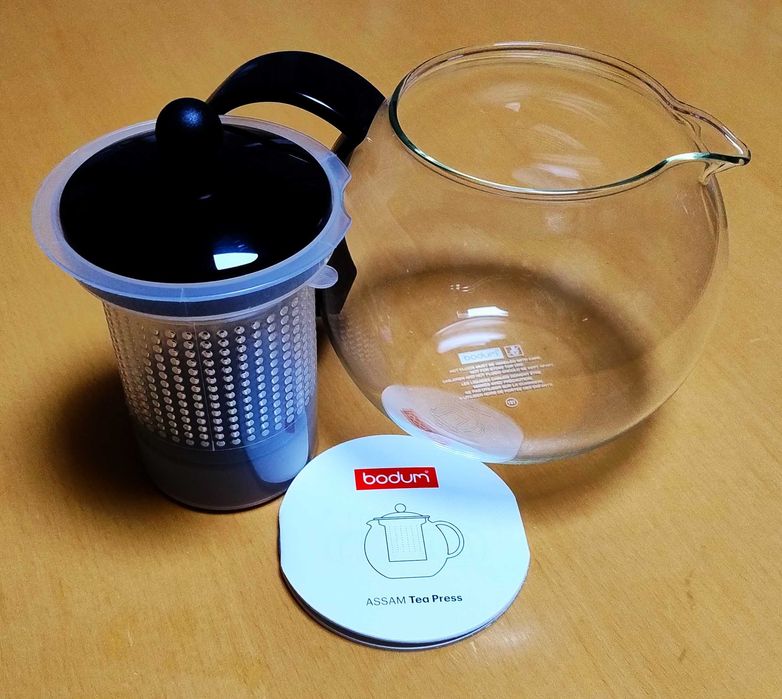 Dzbanek z zaparzaczem do herbaty Bodum Assam