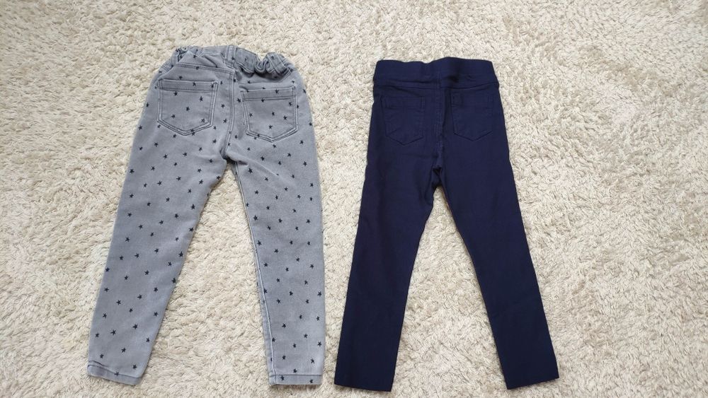 Dwie pary spodni 104 dżinsy legginsy