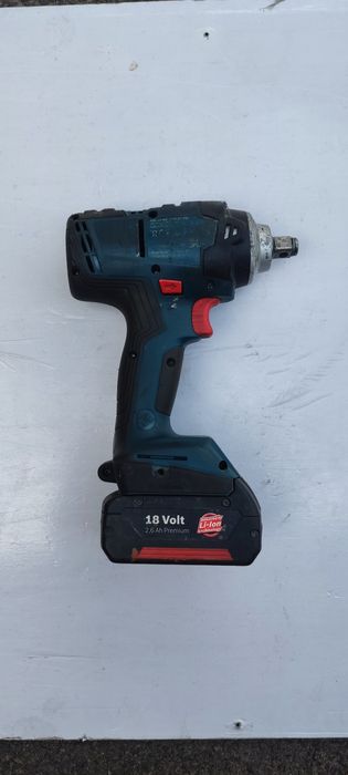 Гайковерт ударний акумуляторний Bosch Professional GDS 18V-400 для СТО