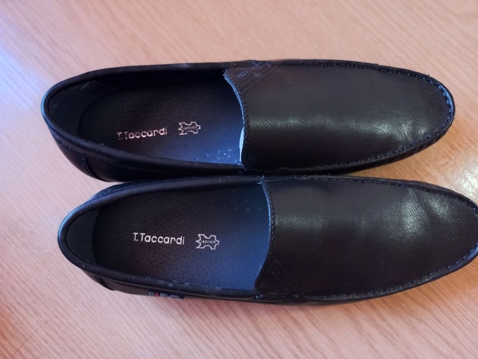 Чоловічі шкіряні мешти