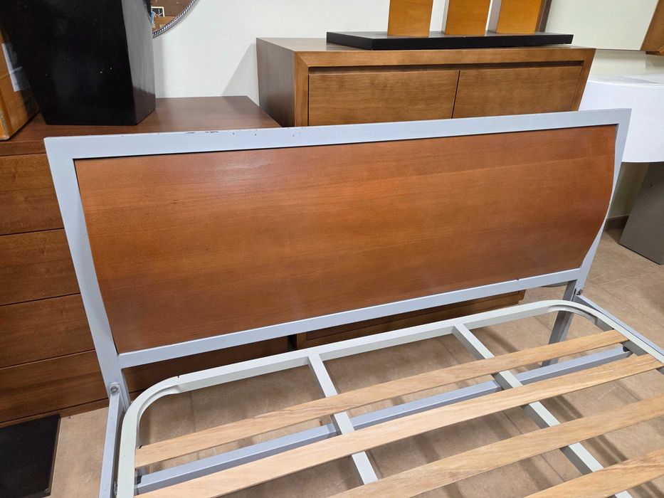 Cama e estrado casal - 195x140cm